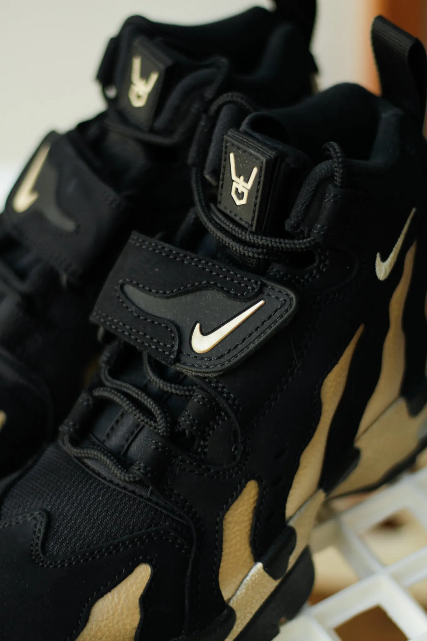 AIR DT MAX '96 "BLACK/VEGAS GOLD"