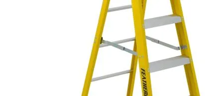 Ladder - Featherlite Series 6900 4′ Extra Heavy Duty Fiberglass Step Ladder, 6904