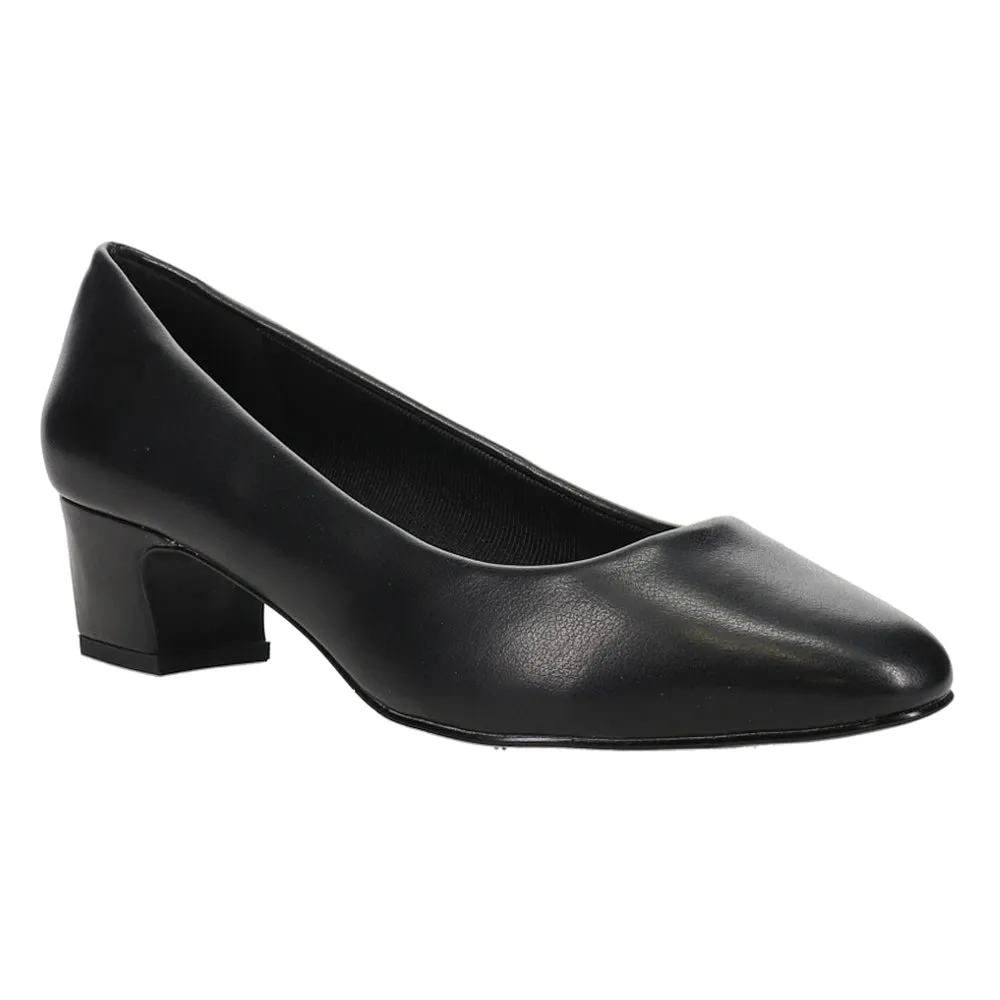 Prim Round Toe Block Heel Pumps