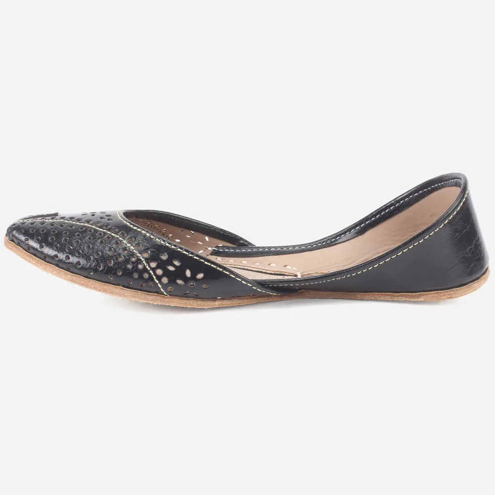 Women "MIA" Plain Flat Khussa